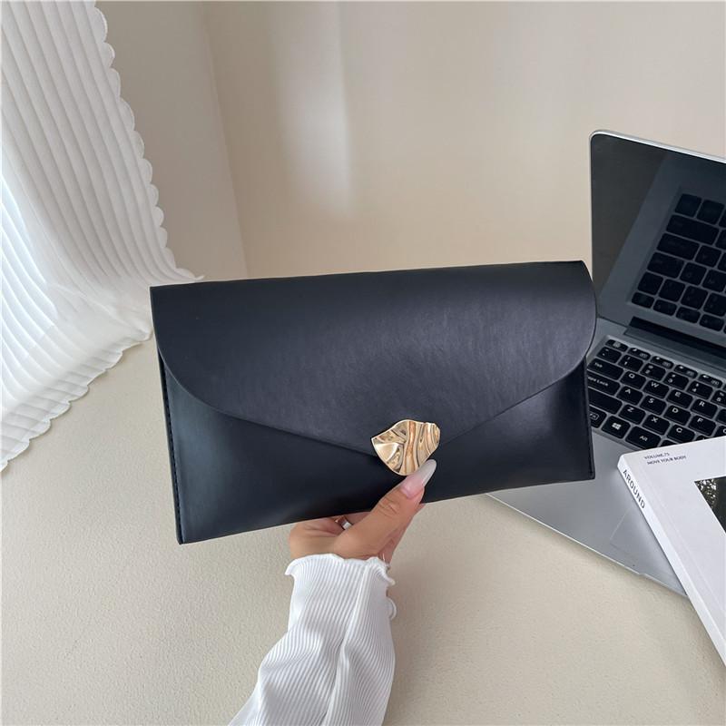 

New Fashi Women Large Capacity Envelope Clutch Bag Solid Color Casual Simple Handbag чёрный