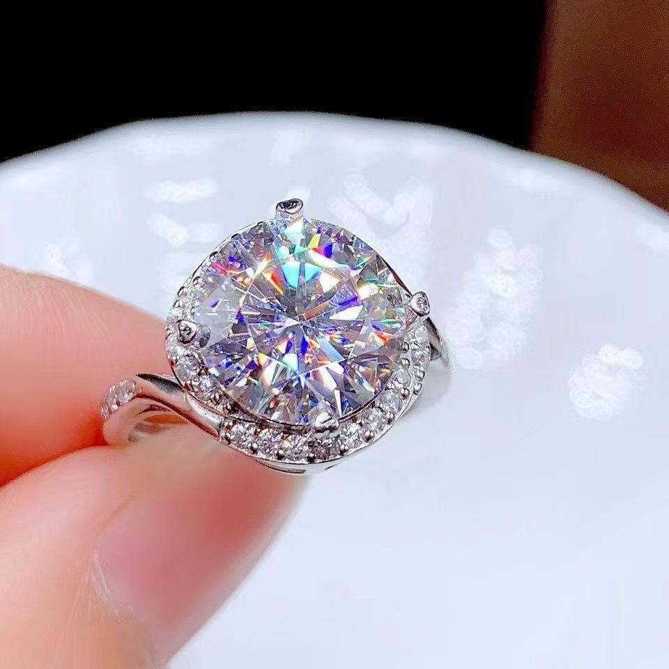 Classic 8-Carat VVS Clarity Moissanite Ring, Eight Hearts and Arrows Cut, Set In Silver