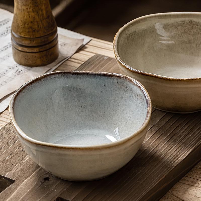 Japanese Retro Ceramic Irregular-Shape Bowl with Kiln-Changed Glaze - Ideal for Rice, Congee, or Noodles