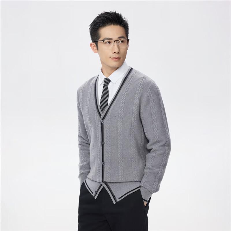 Giordano Men's V-Neck Cable Knit Cardigan