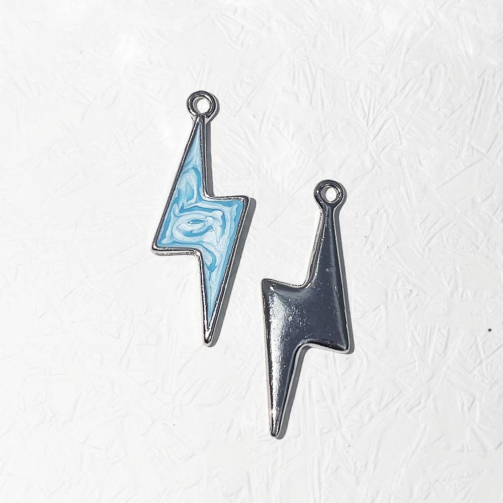 

Niche Personality Lightning Pendant Charms for DIY Jewelry Accessories: Bracelets, Necklaces & Ornaments. небо синє кольору