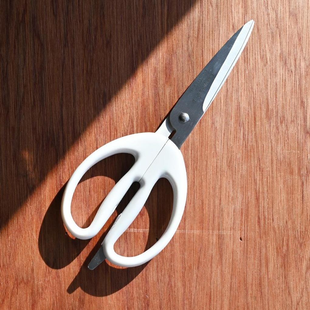 White Modern Stainless Steel Kitchen Scissors