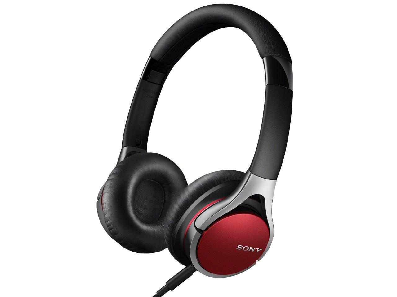 

Наушники SONY закрытого типа, совместимые с источниками звука высокого разрешения, в комплект входят пульт дистанционного управления и микрофон, складные, красные MDR-10RCR