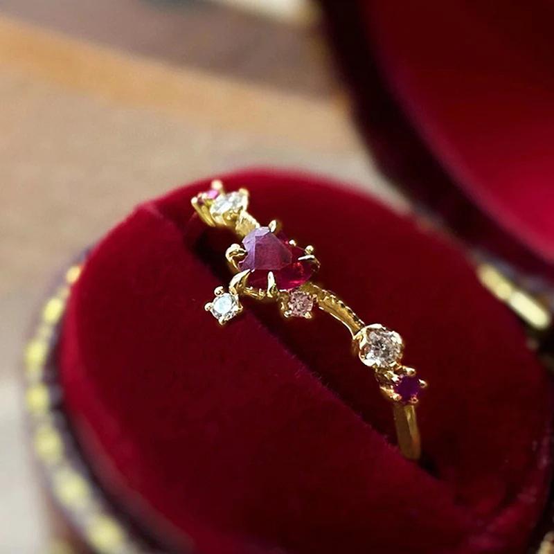 Huitan Heart Red Cubic Zirconia New Rings for Women Aesthetic Wedding Band Accessories Statement Female Rings Party Jewelry Gift