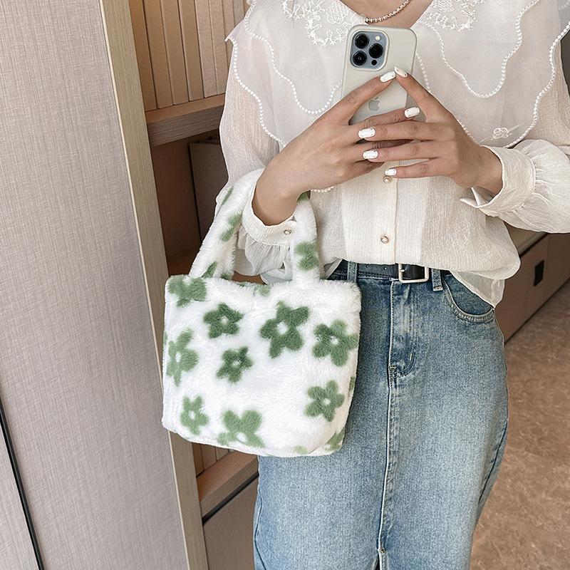 Plush Bag Women's 2025 Korean Version of Spring New Fashion Mao Mao Tote Bag Women's Foreign Style Small Fresh Girl Shoulder Bag