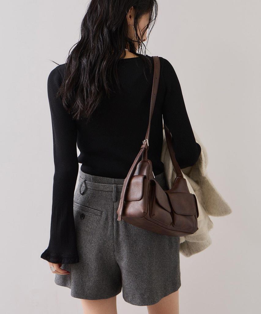 [BIS] Lace-knit pullover with cuffs, Black (01) F