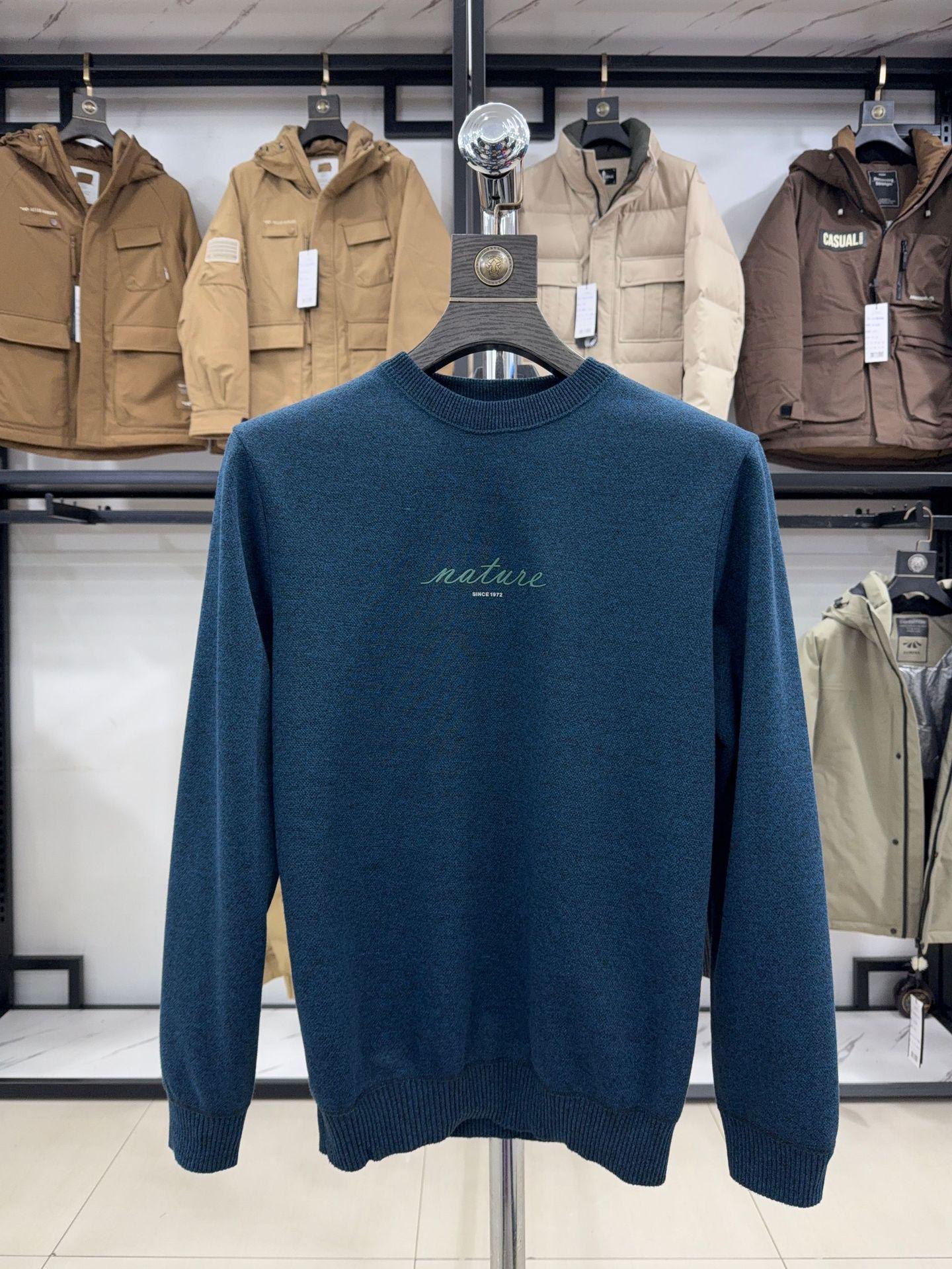 

Men s Fashionable Thick Knit Round Neck Sweater, Warm Winter Wear, Style 13ME003 185 (150-165 lbs) озеро синього кольору