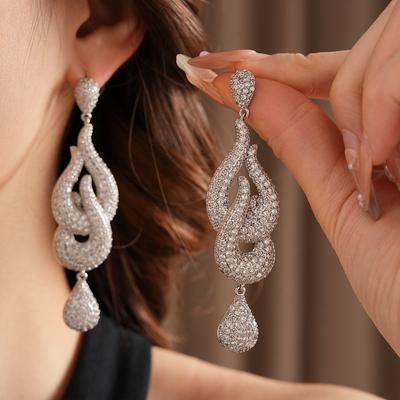 Orecchini Pendenti a Goccia d'Acqua a Forma di U Stile Retrò per Donna Lusso Leggero Semplici Pendenti Design Matrimoniale Sposa Zircone