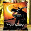 Pătură Imprimată Personalizată cu Nume - Tematică Tomb Raider - Perfectă pentru Canapea, Pat, Călătorii și Utilizare în Aer Liber | Lavabilă la Mașină, Confortabilă și Durabilă.