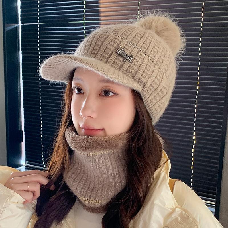 New Hat Women's Velvet Thickened Warm Winter Outdoor Cycling Ear Protection Duck Tongue Knitted Hat