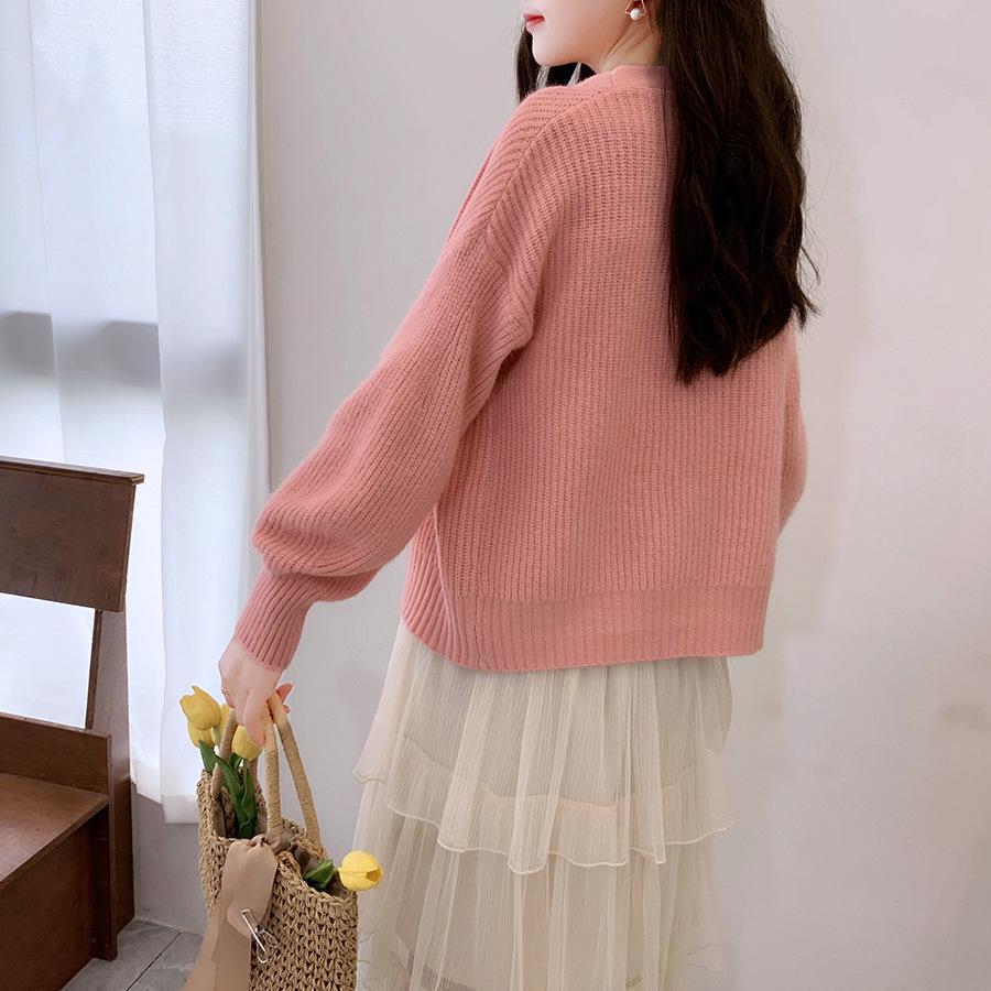 Lazy Style V-Neck Knit Cardigan: Loose-Fit, Long-Sleeve, Single-Breasted Sweater for Spring and Autumn