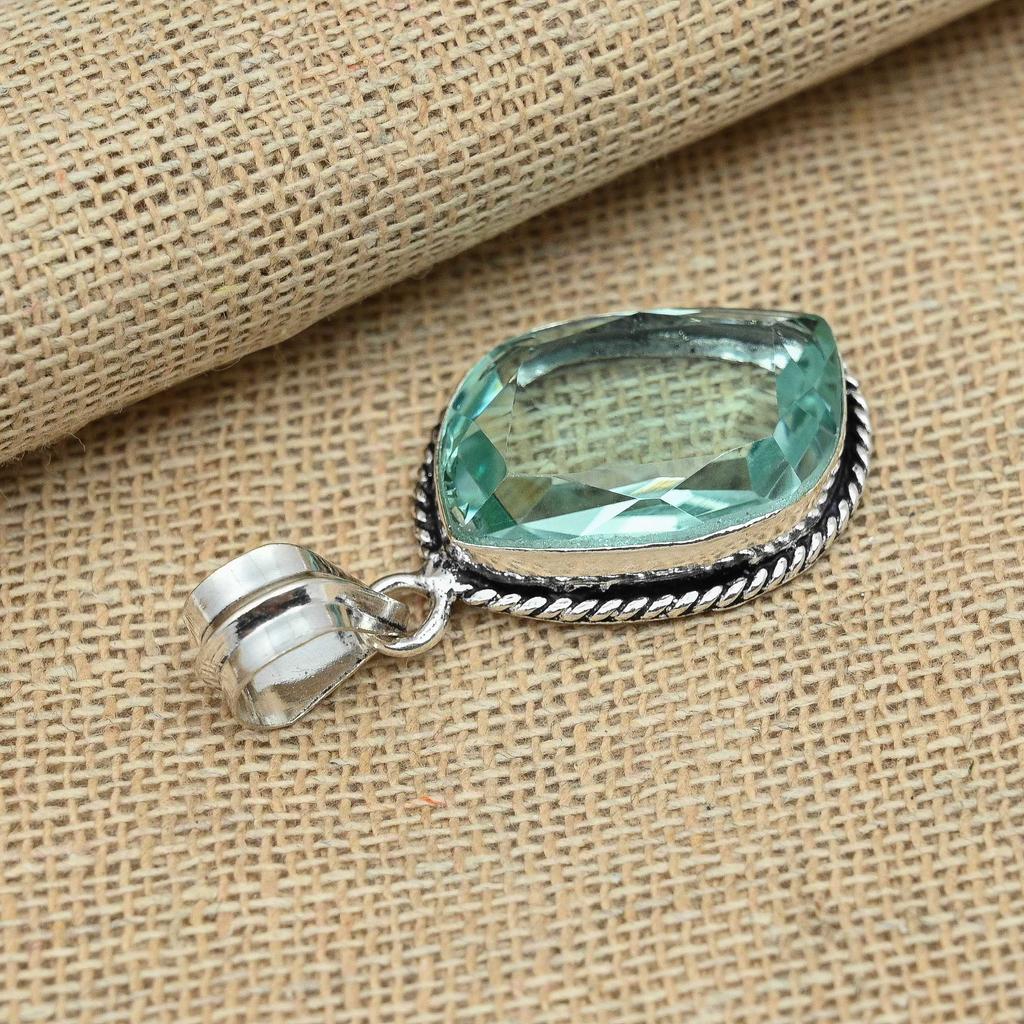 Amatista Verde Piedra Preciosa Plata de Ley 925 Hecho a Mano Encantador Colgante Joyería
