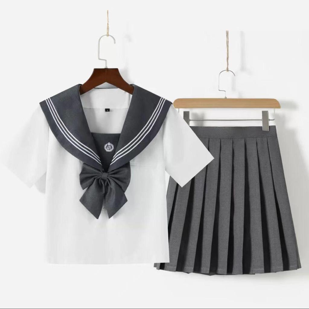 Japanese Embroidery Gray JK School Uniform: Sailor Suit with Short/Long Sleeves & Pleated Skirt for Spring/Autumn.