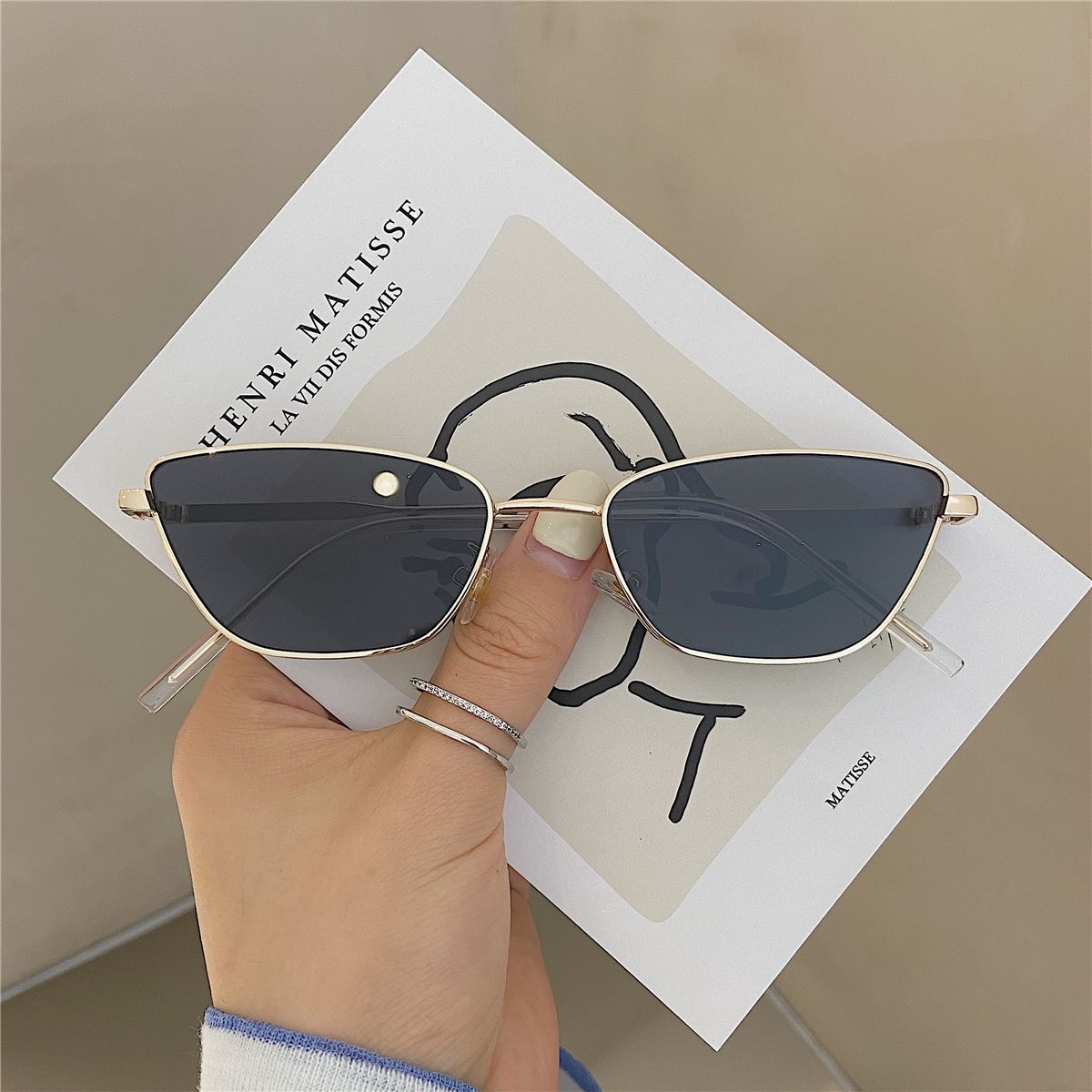 

2026 Trendy Vintage Cat Eye Sunglasses Women Brand Designer Metal Frame Brown Sun Glasses Female Shades Eyewear