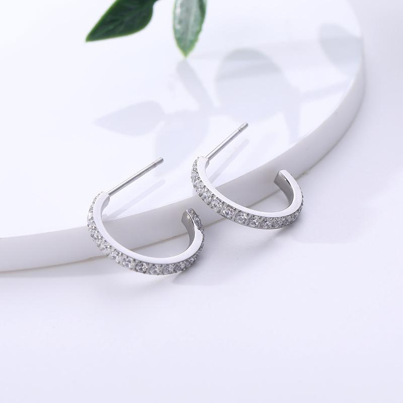 

Personalized Design Earrings Fashion Zircon Titanium Steel Earrings Plated 18K Gold Hip Hop C Earrings