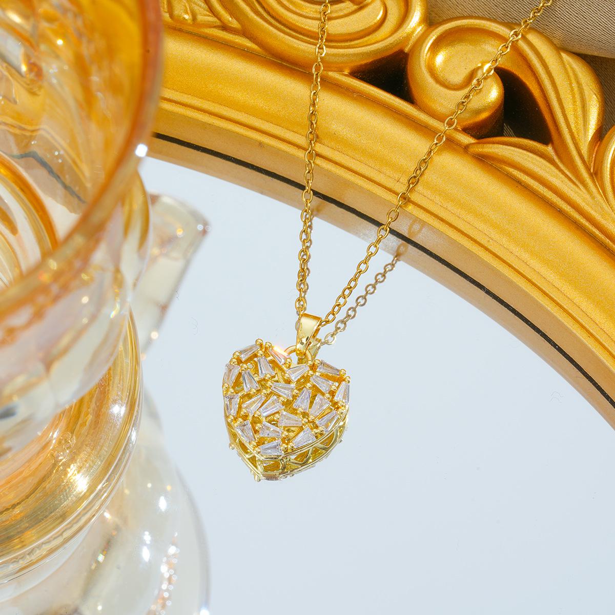 

Ожерелье-сердце с бриллиантом из титановой стали - Универсальная роскошная ключичная цепочка для женщин, устойчивая к выцветанию золотой