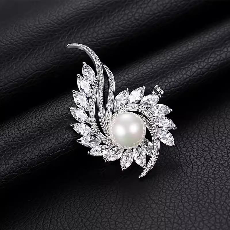 Elegant Floral Brooch, High-end Women's Versatile Pearl Brooch, Personalized Anti-glare Pin