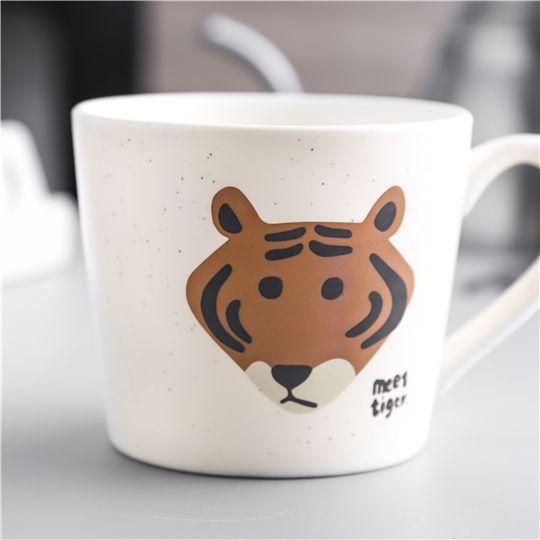 Japanese Minimalist Hand Drawn Animal Ceramic Mug 330ml Speckled Glaze Porcelain Coffee Milk Cup Microwave Safe Couple Breakfast
