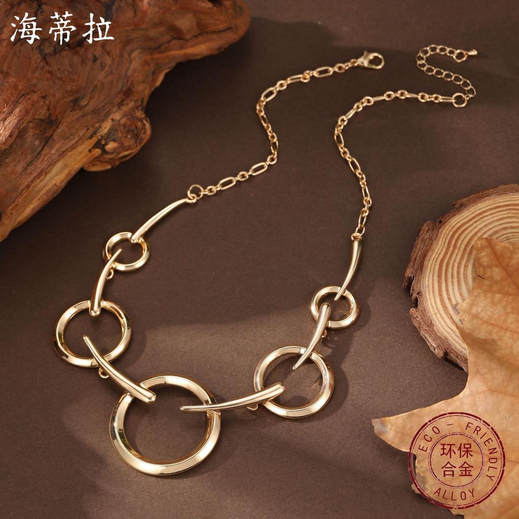 New smooth hollow geometric ring necklace, women's fashion high-end hollow round neck necklace