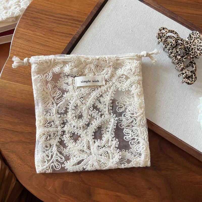 1Pcs Fabric Cable And Earphone Organizer Vintage Lace Embroidered Travel Drawstring Storage Bag Home Dustproof Cosmetic Bag