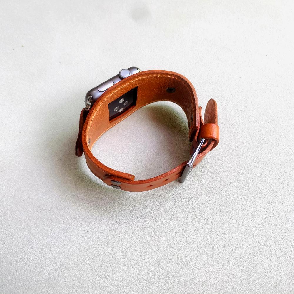 Watchband NEW Punk Cuff Retro Bracelet Belt For Apple Watch Band 38mm 40mm 42mm 44mm 41mm 45mm Watchband Leather iWatch Strap 3 4 5 6 7 SE