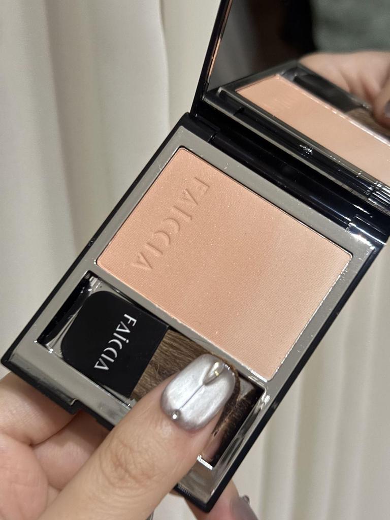 Faiccia Yun Gradient Blush & Highlighter: Nude Multi-Use Suq*u Series Dupe