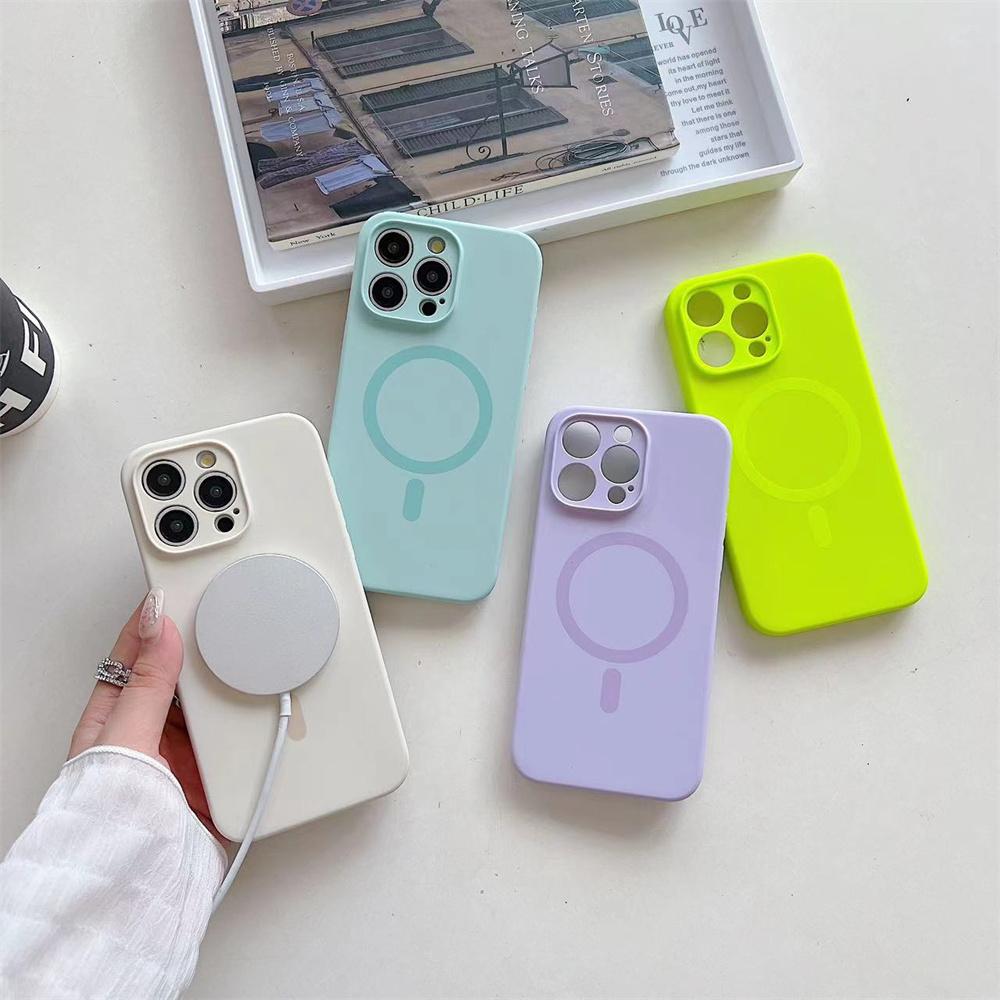 Custodia Magnetica Fluorescente Luminosa in Silicone Liquido per Magsafe per iPhone 17 Air 16 15 14 13 Pro Max Copertura Ricarica Wireless
