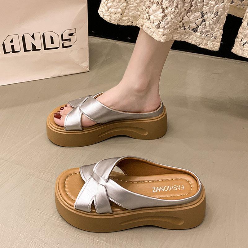 Sponge Cake and Shit-stepping Slippers Female Summer Wear 2025 New with Skirt Fairy Wind Open Toe One-word Drag