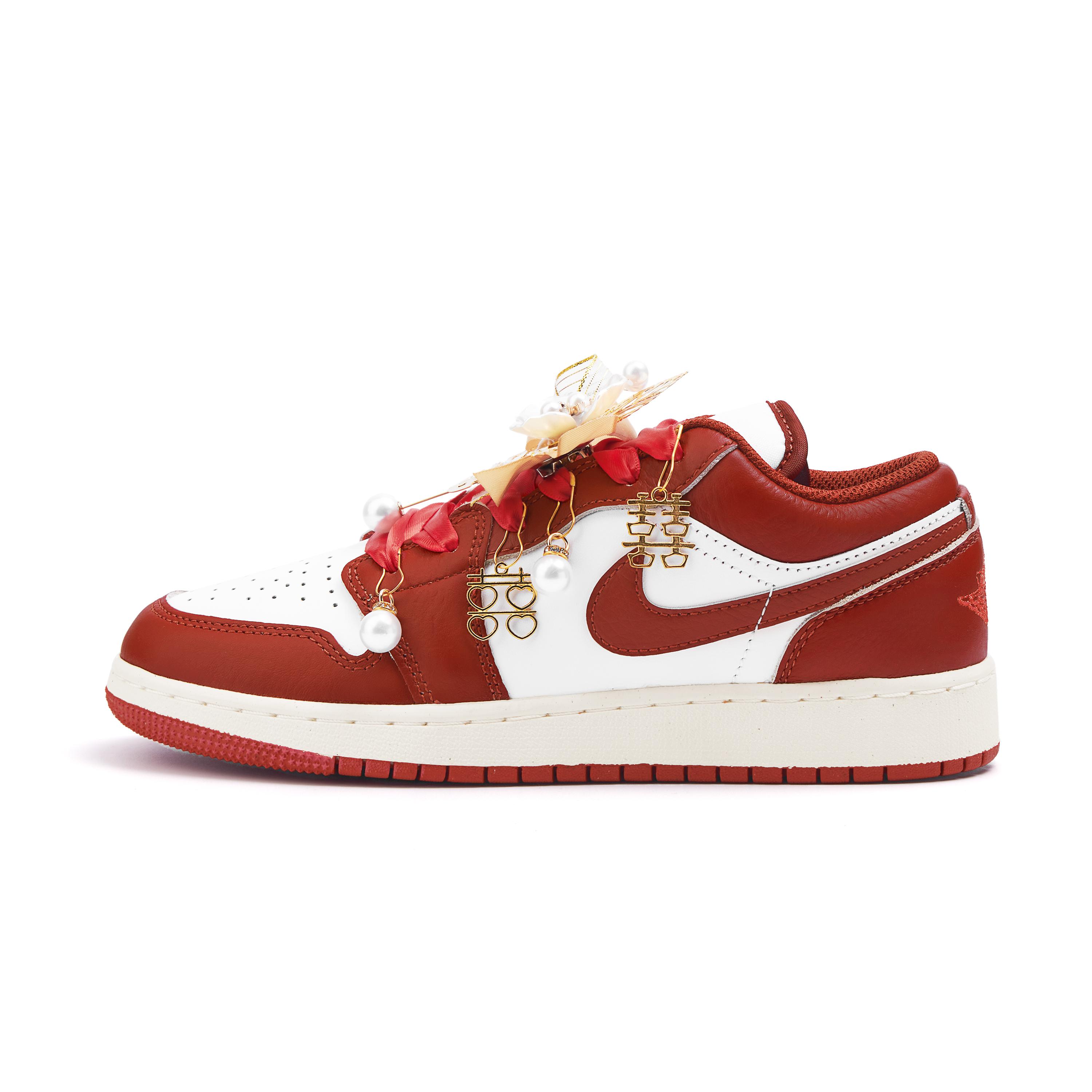 

Jordan Air Jordan 1 Abrasion Resistant Slip Resistant Low top Vintage Basketball Shoes Women s Red FJ3465-160(Team746-) 40