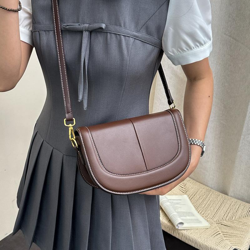 Saddle Bag, Simple and Fashionable, for Daily Commuting, Casual Single-shoulder Crossbody Bag