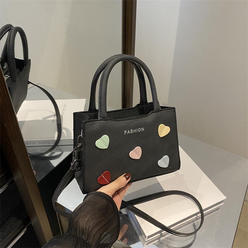 This year's popular small bag women's 2025 new fashionable versatile messenger bag super hot portable work small bag