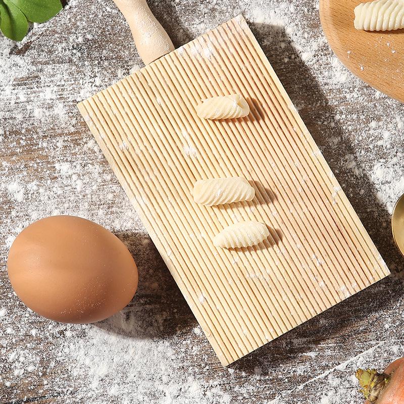 Italian Gnocchi Wooden Rubbing Board - Spiral Pattern Tool for Pasta and Baking