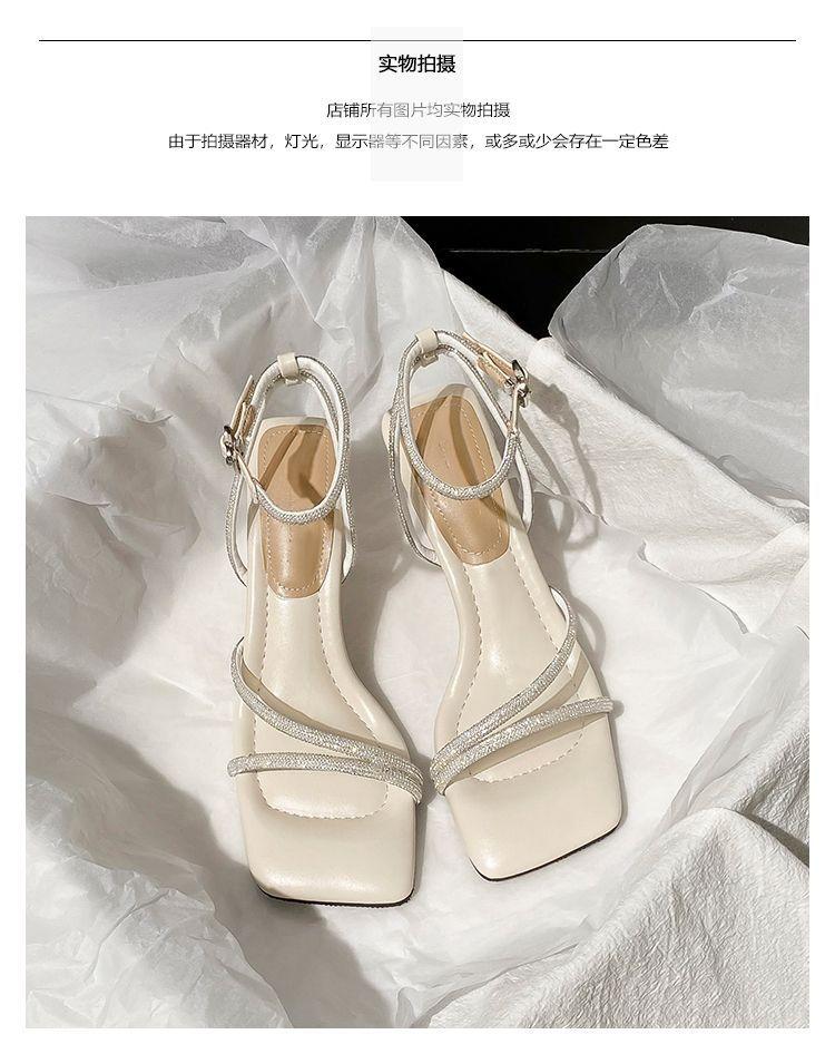 One-word high-heeled sandals with rhinestones for women to wear outside in the summer of 2025, and square-headed high-heeled shoes for women are 