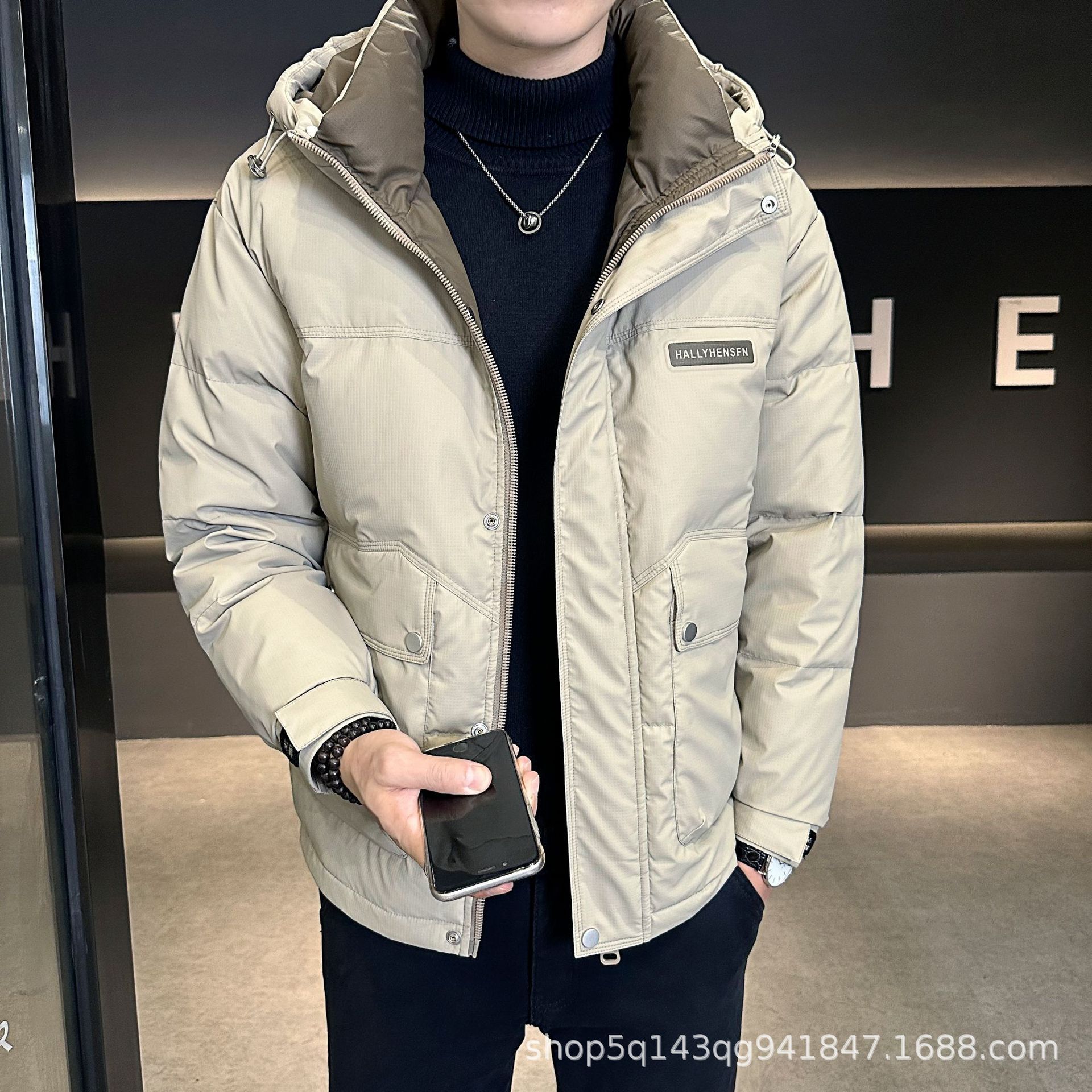 

Men s skin-feeling washing-free hooded down jacket 2025 winter new fashionable warm coat black light coffee color 4XL (Recommendations 175-200) светло-коричневого