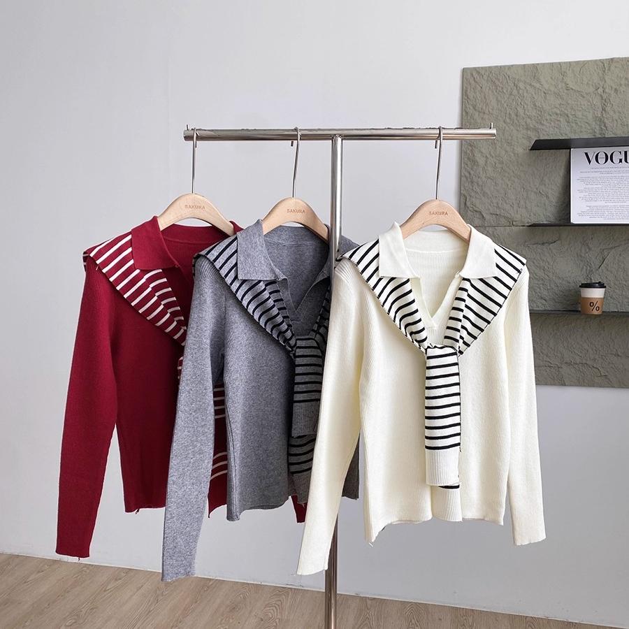 A Gentle and Youthful Long-sleeved Knitted Sweater with A Striped Shawl for The New Autumn Collection