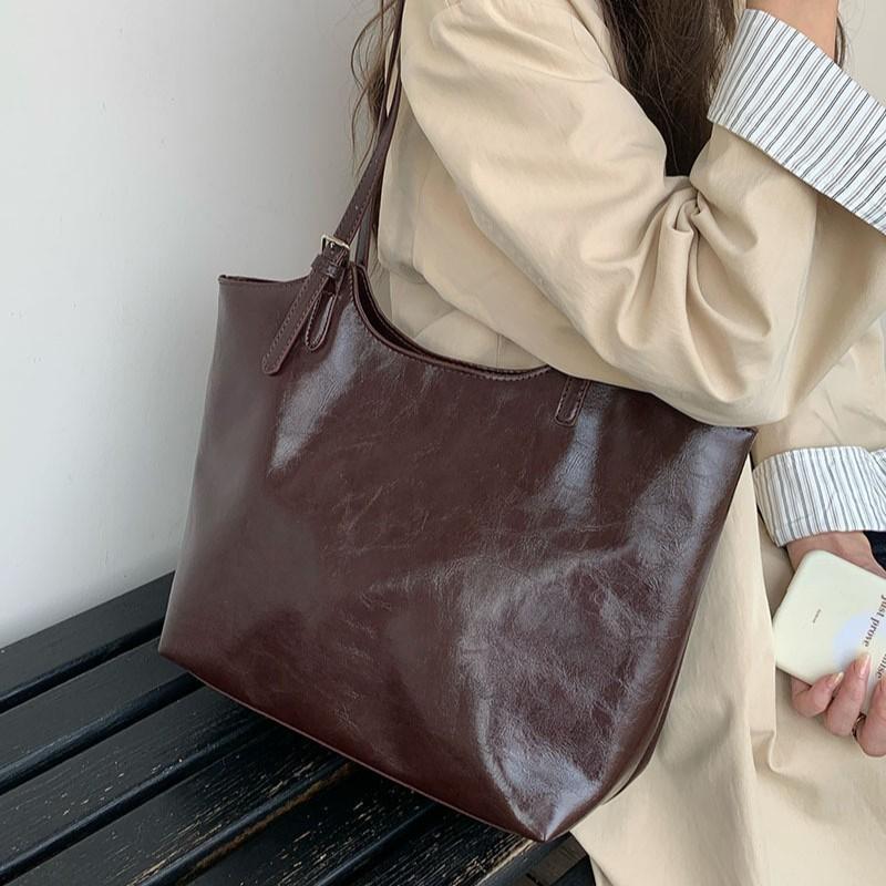 IELGY Large-Capacity Underarm Bag Women's Fashion Commuter One-Shoulder High-End Niche All-Match