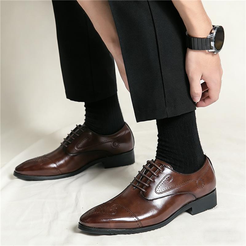 Fashion Designer New Men's Brown Black Lace Up Brogues Oxford Shoes Formal Wedding Dress Homecoming Sapatos Tenis Masculino