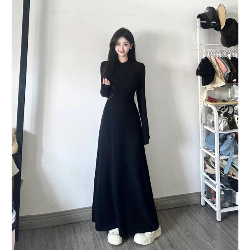 Hepburn-Style Black Long-Sleeve Dress: Elegant French Design for Women - Early Autumn, Flattering Waist-Cinch