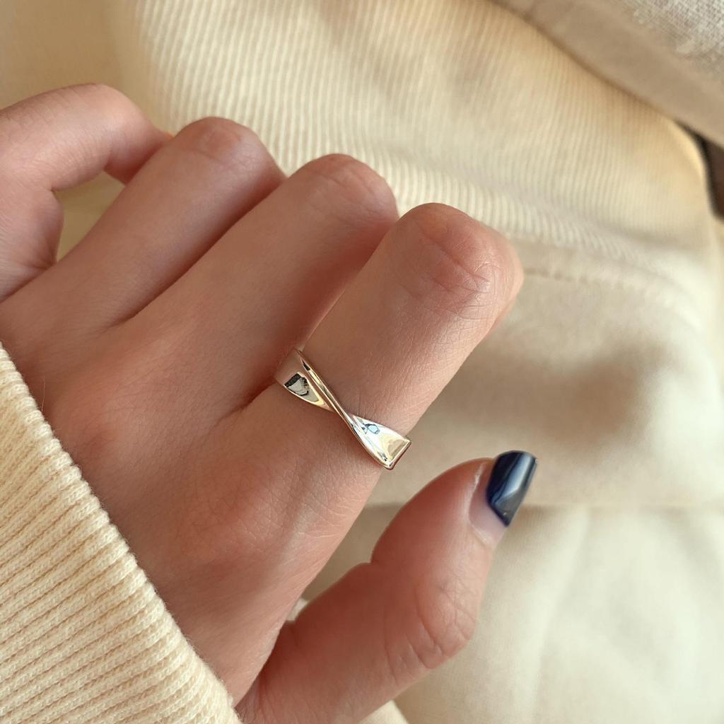 Sterling Silver Index Finger Ring - Women's Chic Light Luxury Disco Style