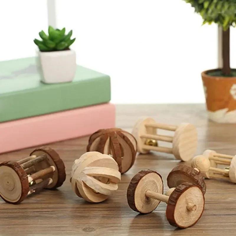 Neue Niedliche Kaninchen Roller Spielzeuge Naturholz Kiefer Hanteln Einrad Glocke Kauspielzeug für Meerschweinchen Ratte Kleintier Backenzähne Zubehör