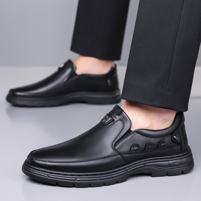 Men's Shoes Are Comfortable and Breathable, Autumn New One-pedal Men's Leather Shoes Business Casual Versatile Soft + Non-slip Dad Shoes