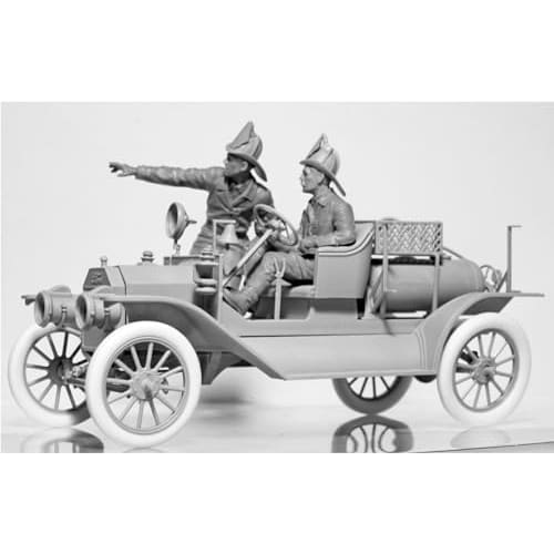 ICM 1/24 Scale Model T Ford 1914 Fire Engine with Crew, Plastic Model 24017
