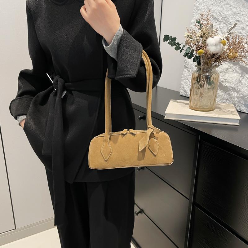 Niche underarm baguette bag suede popular versatile shoulder bag temperament commuter portable underarm bag