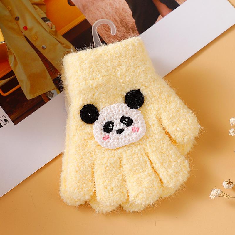 Cartoon children's gloves keep warm and cold in winter, all fingers, middle-aged children's kindergartens, boys and girls writing five fingers