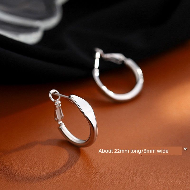 

Xiangnan Circle Best Selling Female Stud Earrings Light Luxury Minority Silver Needle 999 silver circle earrings (two price)