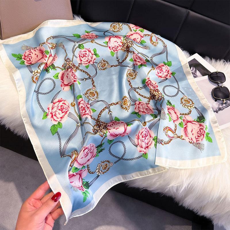 Spring Silk Scarf Fashionable Foreign Style Versatile Small Square Scarf 70Cm Decorative Scarf Sunscreen Travel Shawl Women