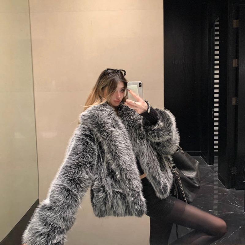 Autumn and winter fluffy silver fox fox fur coat women's lapel street shot wind environmental protection fur wind fur coat