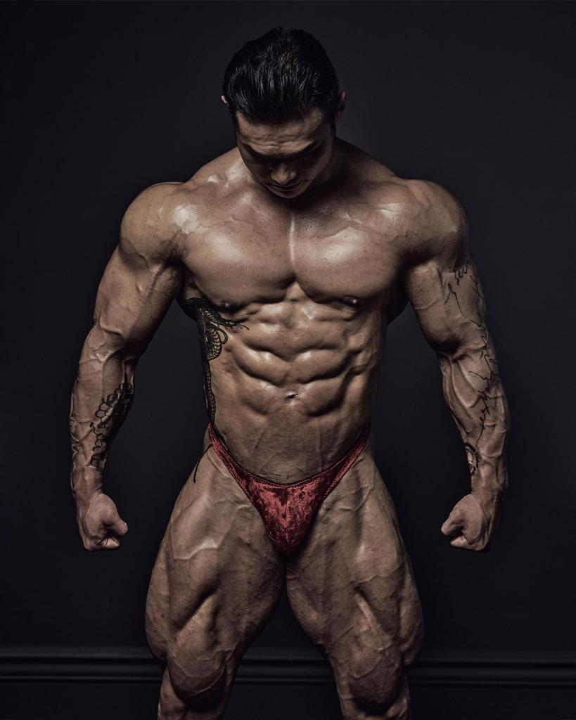 Bodybuilding Trunks Pose Suit Athlete Uniform Crushed Velvet Bloody Red Numeral [FIED] (JP, Size, 32, Red) [Used]