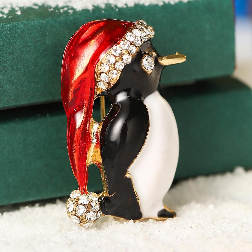 Exquisite Alloy Snowflake Reindeer Christmas Hat Brooch