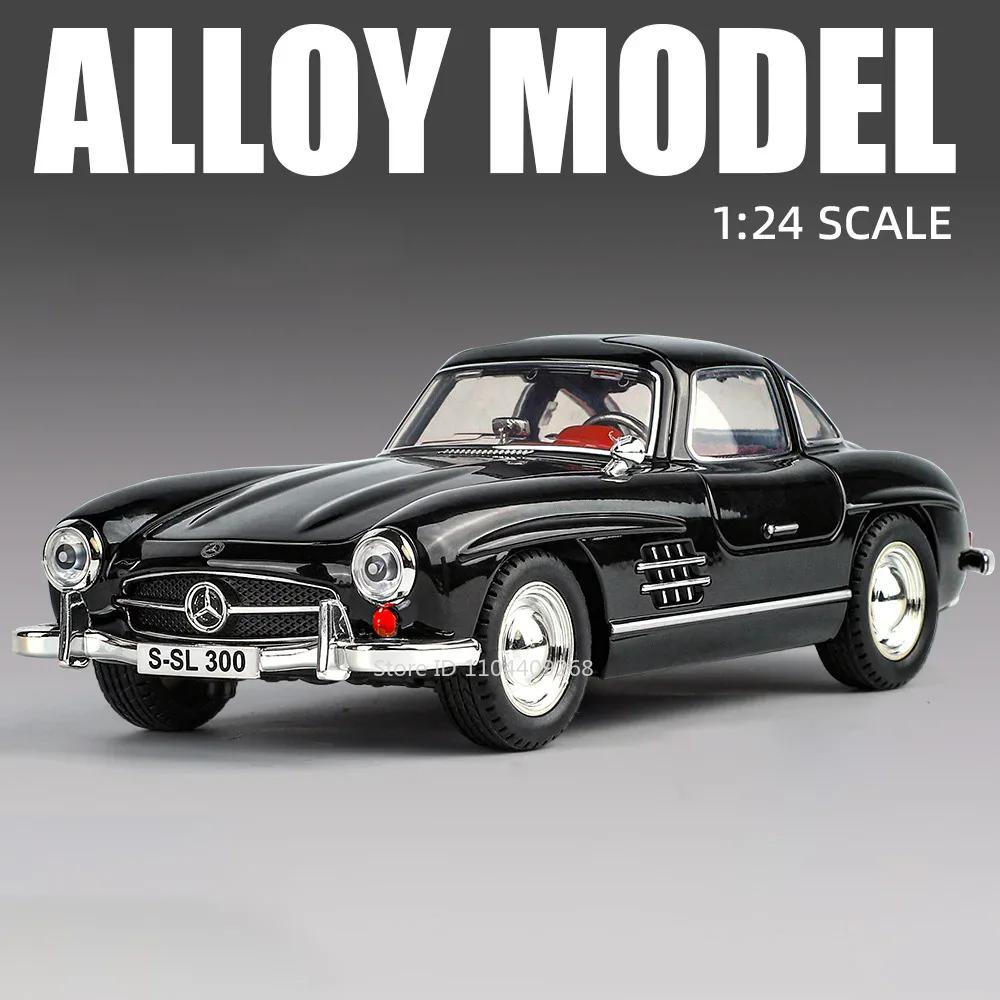 

1:24 GTR F1 Safety 300SL Sport Car Model Toy Alloy Diecast Sound Light Shock Absorption Miniature Vehicle Models Collection Gift